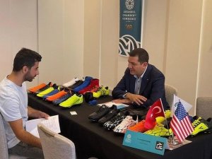 İ̇hracatta Hedef Büyüten Ayakkabıcılar New York’a Çıkarma Yaptı