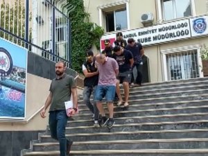 Kadıköy’de 1 Milyon Tl’lik Altın Çalan Şüpheliler Kıskıvrak Yakalandı
