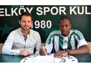 Moussa Sow’un Kardeşi, Çengelköyspor İle Sözleşme İmzaladı