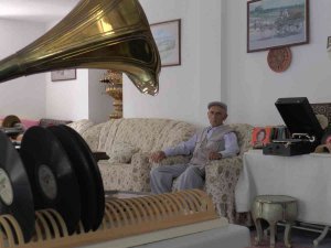 60 Yıldır Biriktirdiği Antika Eşyaları Devlete Bağışlamak İstiyor