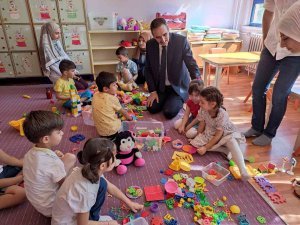 Müdür Kıvanç, Miniklerin İlk Gün Heyecanına Ortak Oldu