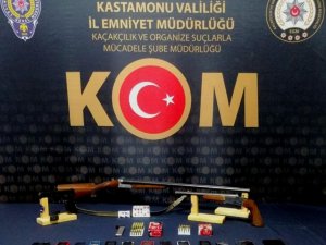 Telefon Kaçakçılarına Operasyon: 3 Gözaltı