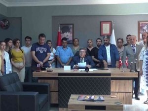 Tdp İ̇zmir İ̇l Başkanı Ve 12 İlçe Başkanı İstifa Etti