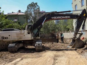 Hafriyat Kamyonlarına Uydudan Sıkı Takip