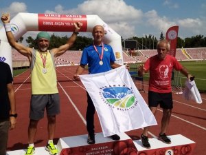 Atletizmde Altın Madalya Geldi