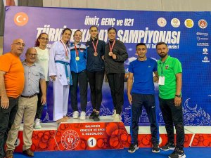 Diyarbakır Büyükşehir Belediyesi Eğitmeni Dünya Karate Şampiyonası Yolunda