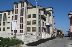 Mahalle yolları asfaltlanıyor