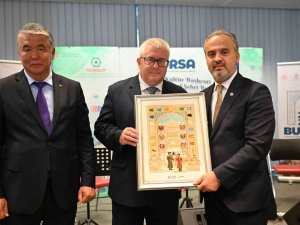 Avrupa’nın Kalbinde Bursa Rüzgarı Esti