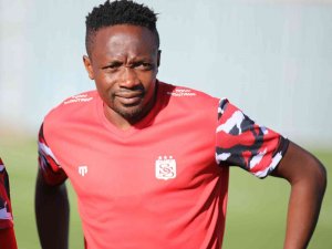 Sivasspor’un Yeni Transferi Ahmed Musa İlk İdmanına Çıktı