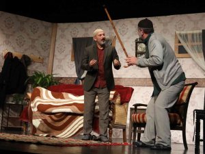 “Bir Bayram Sabahı” Alanya Tiyatro Festivali’nde Yoğun İlgi Gördü