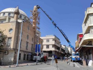 Şanlıurfa’da Tehlike Oluşturan Minare Onarılıyor