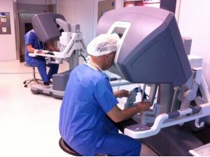 Kanser Tedavilerinde Robotik Cerrahinin Sırrı