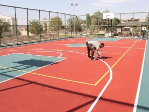 Van Büyükşehir Belediyesinden 125 Okula Spor Sahası