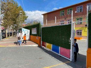 Minikler İçin İlk Ders Zili Çaldı