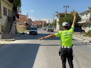 Bolvadin Polisinden Sürücülere Yönelik Trafik Denetimi
