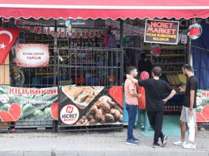 Marketten Hırsızlık Yapmaya Çalışan Çocuğu Uyarınca Bıçaklandı