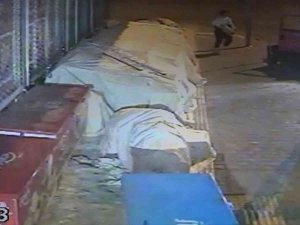 Kamyonla Gelip Bir Torba Patates Çaldı
