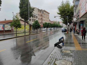 Sakarya’da Yağış Etkili Oluyor