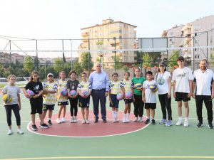 Bir Yılda 11 Bin 103 Kişi Derincesporla Buluştu