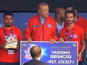 Gaün Öğrencileri Ödüllerini Cumhurbaşkanı Erdoğan’dan Aldı