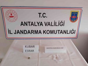 Şüphe Üzerine Aranan Valizden Uyuşturucu Çıktı