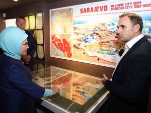 Emine Erdoğan, Bosna Savaşı’nın Sembollerinden Umut Tüneli’ni Ziyaret Etti