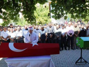 Balıkesir’de Denizde Boğulan Sözleşmeli Er Ve Kuzeni Kütahya’da Toprağa Verildi