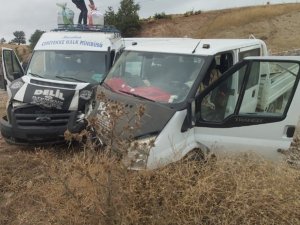 Tokat’ta Yolcu Minibüsü İle Kamyomet Çarpıştı: 4 Yaralı