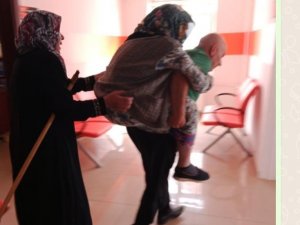 Nüfus Müdürlüğü Personelinden İç Isıtan Davranış