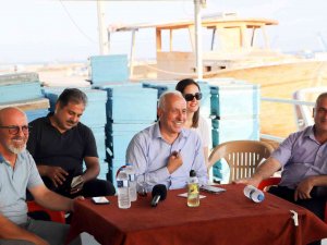 Başkan Gültak, Karaduvarlı Balıkçıların Sorunlarını Dinledi