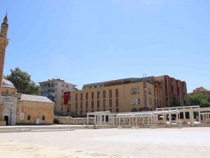 Zanaatkarlar Çarşısı İle Şehrin Bilinen İlk Avm’si Yeniden Ticaretin Merkezi Oldu