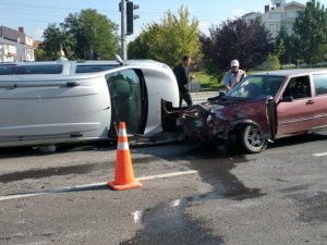 Tavşanlı’da Trafik Kazası: 2 Yaralı