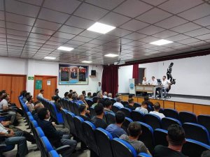 Özalp Kaymakamı Nasır Esnafla Bir Araya Geldi