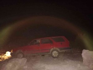 Şarampole Devrilen Otomobilin Sürücüsü Hayatını Kaybetti