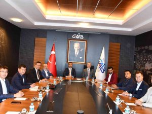 Büyükelçi Sapiyev’den Hububatçılara Kazakistan’a Yatırım Çağrısı