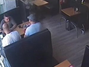 Dolandırdıkları Altınları Restoranda Paylaşan Şebekenin 3. Ortağı Yakalandı