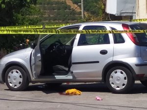 İ̇zmir’de Otomobilin Altında Kalan 3 Yaşındaki Çocuk Hayatını Kaybetti