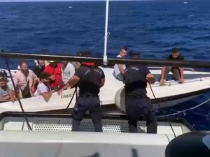 Marmaris’te 15 Düzensiz Göçmen Kurtarıldı