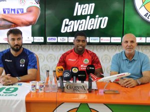 Corendon Alanyaspor, Fulham’dan Cavaleiro’yu Kiraladı