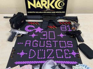 Düzce Ve İ̇stanbul’da Uyuşturucu Operasyonu: 8 Gözaltı