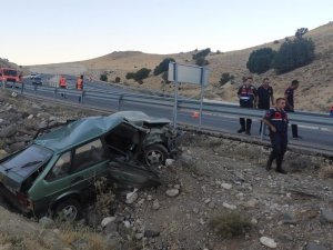 Kontrolden Çıkan Otomobil Takla Attı: 2 Yaralı