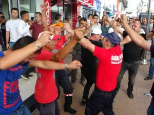 En Düşük Maaş 8 Bin Tl Oldu, İşçiler Göbek Atarak Kutladı