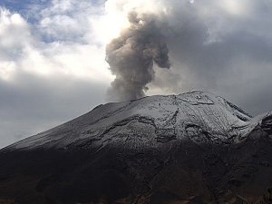 Meksika’daki Popocatepetl Yanardağı’nda Son 8 Günde Üçüncü Patlama