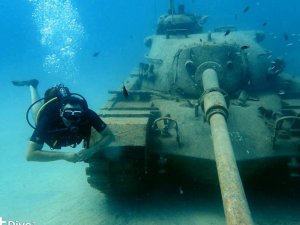 Eskişehirli Dalgıçlar 20 Metre Derinlikteki Kargo Uçağı Ve Tankı Fotoğrafladı