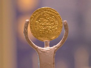 Bin Yıllık ’Alparslan Sikkesi’ Ahlat Müzesi’nde Ziyarete Açıldı