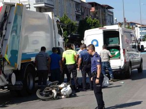 Çöp Kamyonunun Altında Kalan Motosiklet Sürücüsü Öldü
