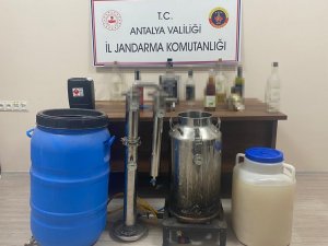 Antalya’da Sahte Alkol Üreticilerine Jandarmadan Darbe