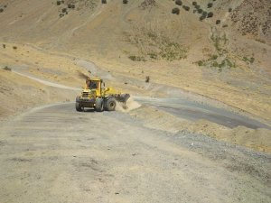 Palu’da Asfalt Bakım Onarım Ve Yol Genişletme Çalışmaları