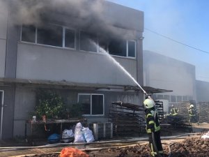 Manisa’da Fabrika Yangını
