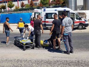 Dikkatsiz Sürücü Ölümden Döndü